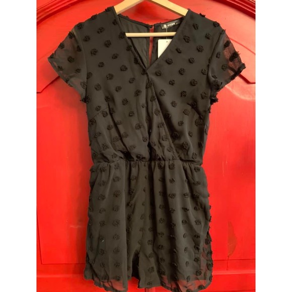 NWT Super Cute Polka Dot Romper Shorts Set Jumper Brand New Must See Small S - Picture 1 of 2